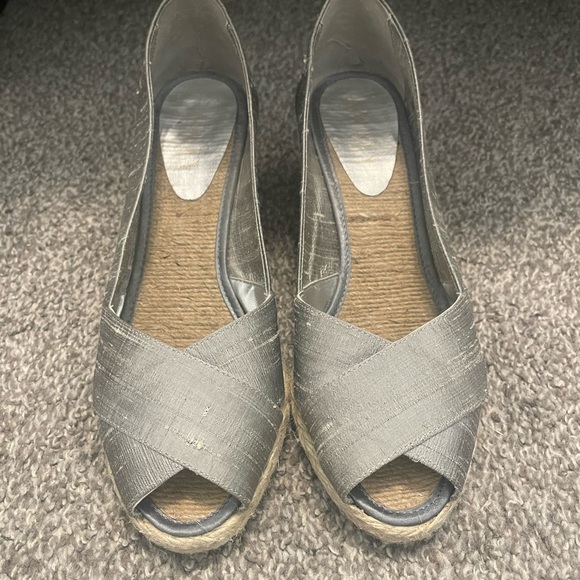Beautiful silver wedges🩶 - Picture 1 of 5
